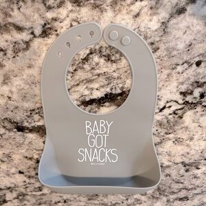 Bella Tunno “baby got snacks” gray silicone bib